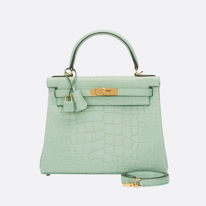 HERMÈS VERT D'EAU MATTA ALLIGATOR RETOURNE KELLY 28 MIT GOLDENER HARDWARE, 2021 (LIMITIERTE AUFLAGE)