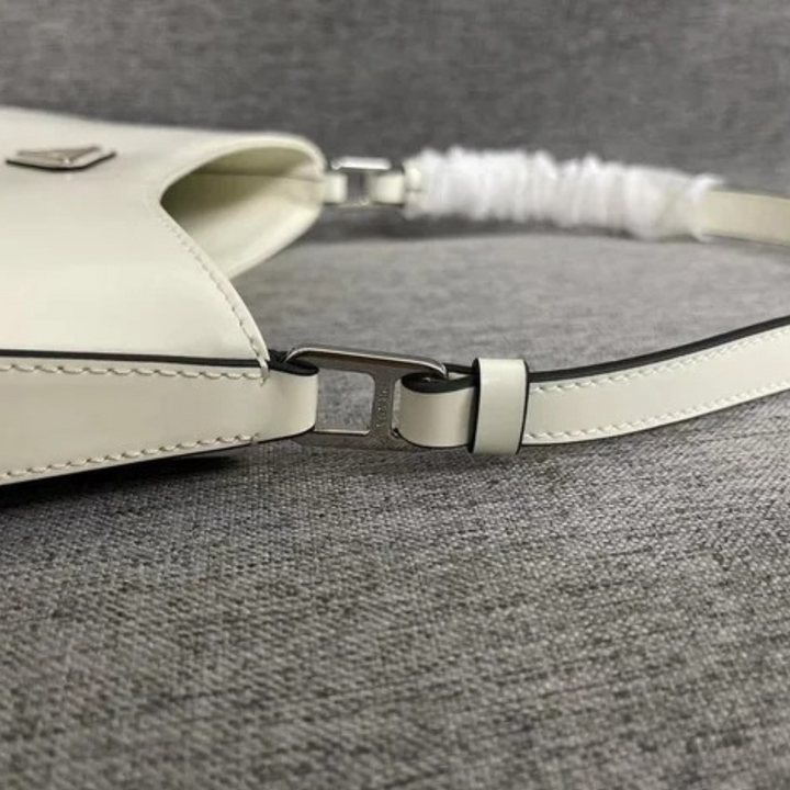 PRADA CLEO SCHULTERTASCHE AUS GEBÜRSTETEM LEDER
